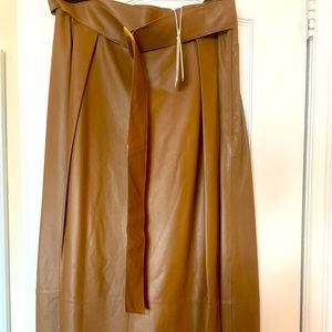 Vince Lambskin Leather Skirt NWT Size 10